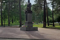 Памятник Новокшенову В.Ф., г. Ангарск,  парк ДК “Современник”