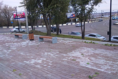 Сквер у памятника Челнокову